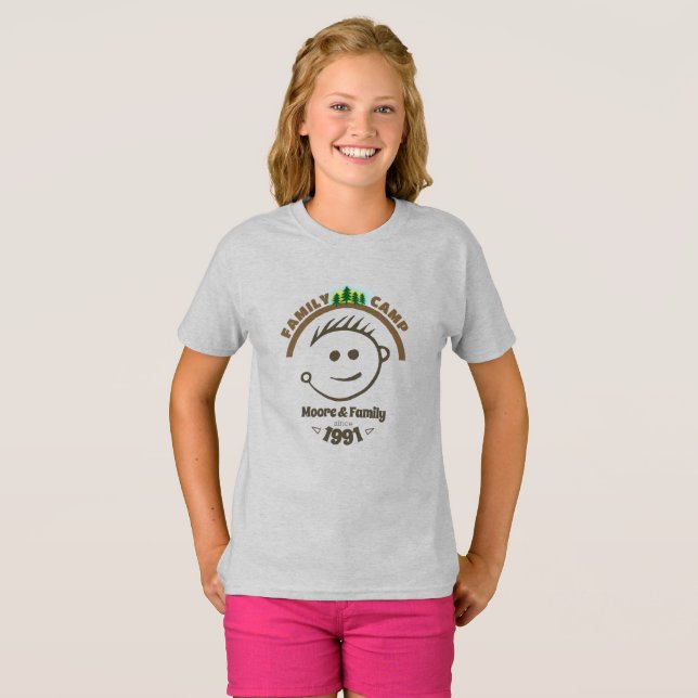 Camiseta Camisas grises del niño en un campamento familiar (Anverso completo)