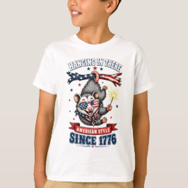 Camiseta Camiseta de Opossum del 4 de Julio Aguantando