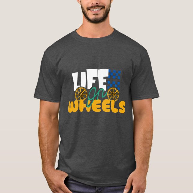 Camiseta "Camiseta negra con texto de 'Vida sobre ruedas'. (Anverso)