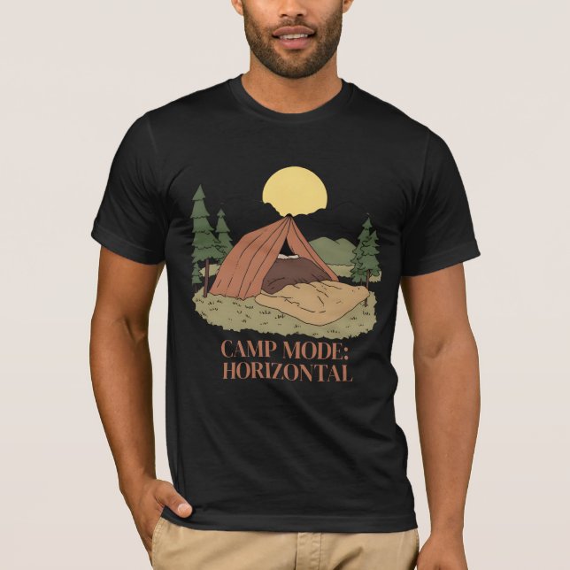 CAMISETA CAMP MODE: HORIZONTAL.” – LAZY CAMPER TEE (Anverso)