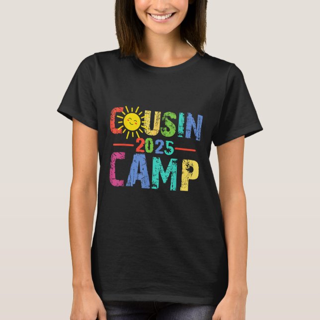 Camiseta Campamento de primos 2025 Camping Fuego de campame (Anverso)