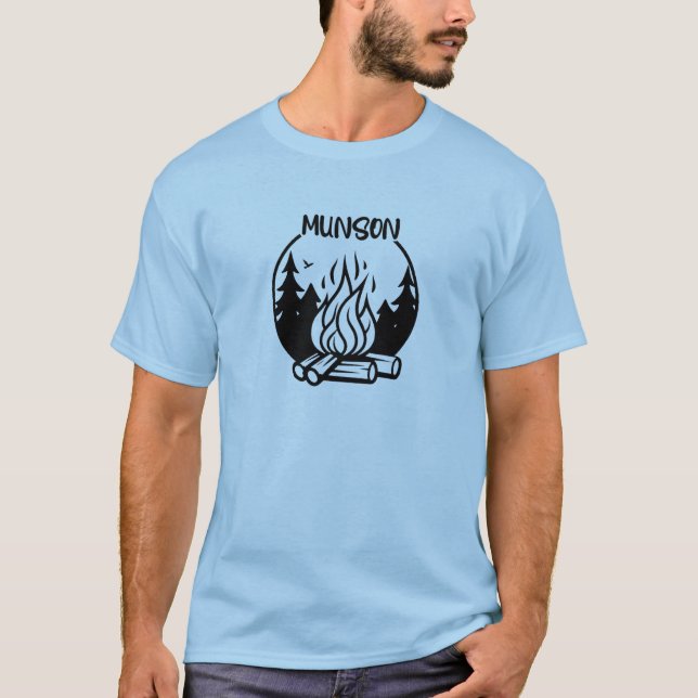 Camiseta Campamento Munson (Anverso)