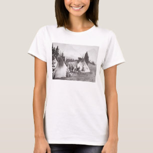 Camiseta Campamento nativo americano de tepee, Montana, c.1
