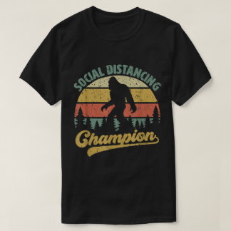 Camiseta Campeón de Distanciamiento Social de Bigfoot Diseñ