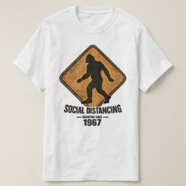 Camiseta Campeón de Distanciamiento Social de Bigfoot Luz