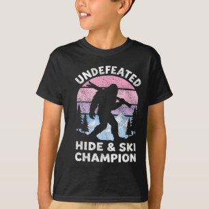 Camiseta Campeón de Esquí y Escondite de Bigfoot Invicto Re