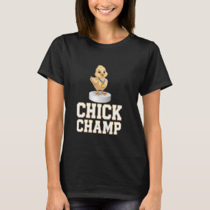 Camiseta Campeón de pollito bebé lindo de exposiciones de a