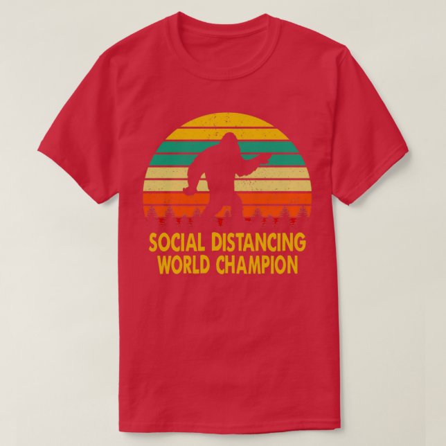 Camiseta Campeón del Mundo de Distancia Social Funny Sasqua (Diseño del anverso)