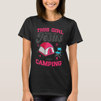 Camiseta Camper This Girl Runs On Jesus & Camping Christian