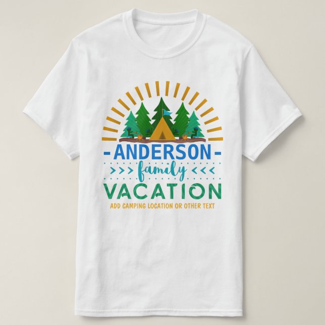 Camiseta Camping de vacaciones en familia | Nombre personal (Diseño del anverso)