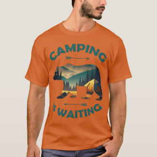 Camiseta Camping Is Waiting Funny Bear Camper Outr gift