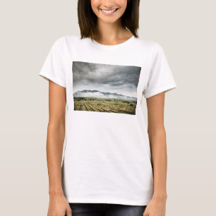 Camiseta Campos rurales de la cosecha debajo del cielo