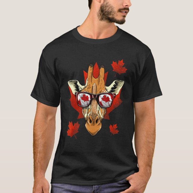 Camiseta Canadian Giraffe Maple Tree Leaf Canada Flag Wildl (Anverso)