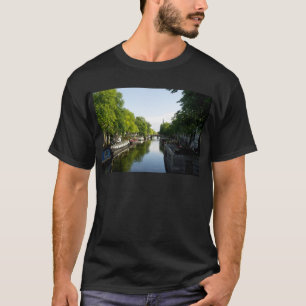 Camiseta Canal de Ámsterdam con casitas flotantes y árboles
