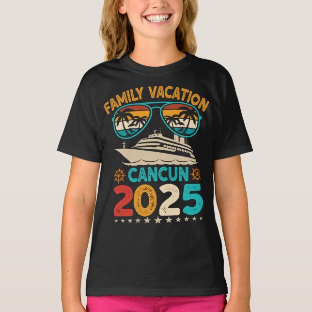 Camiseta Cancun Family Vacation 2025 Gafas de sol Retro Bea (Anverso)