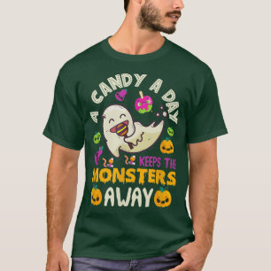 Camiseta Candy A Day Keeps Monsters Away Funny Halloween Pa