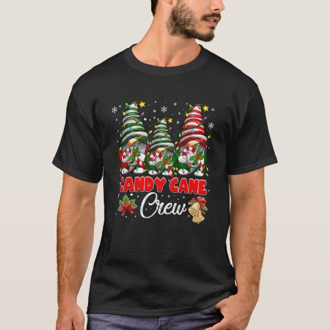 Camiseta Candy Cane Crew Funny Gnome Navidades alumbran a m (Anverso)