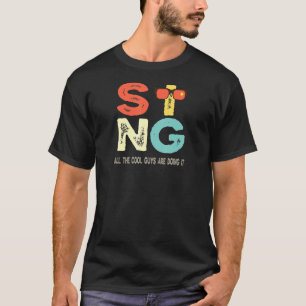 Camiseta Cantar Que Todos Los Hombres De Guay Lo Están Haci