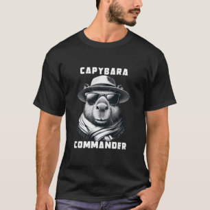 Camiseta Capibara Con Comandante De La Capa De Las Gafas De