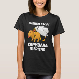 Camiseta Capibara divertida es comida por amigos pelícanos