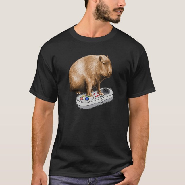 Camiseta Capibara Jugando Videojuego Vida Silvestre Capyba (Anverso)