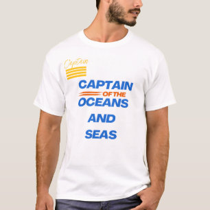 Camiseta Capitán en la orilla y el mar
