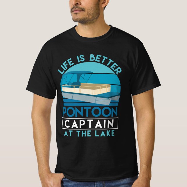 Camiseta Capitán Pontoon La Vida Es Mejor En El Lago (Anverso)