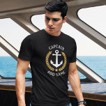 Camiseta Capitán Su Nombre De Barco Anchor Laurel De Oro Ne<br><div class="desc">Un personalizado diseñó ancla náutica,  hojas de laurel de estilo dorado y una estrella dorada con rango de capitán u otro título y Su nombre personalizado o nombre de barco en una camiseta negra. Hace un gran regalo.</div>