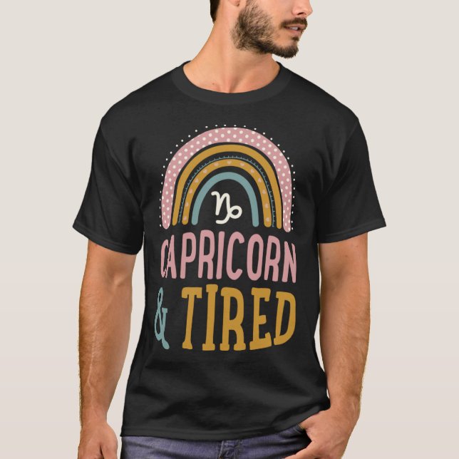 Camiseta Capricorn And Tired Boho Style Bohemian Rainbow Zo (Anverso)