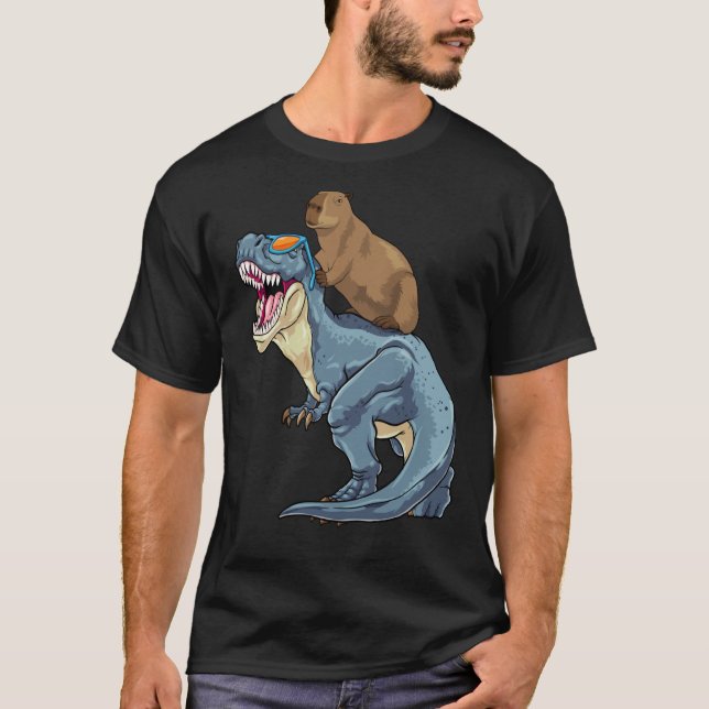 Camiseta Capybara Riding Dinosaur Rex Capibara Dino Rodent  (Anverso)