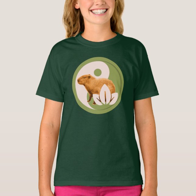 Camiseta Capybara Zen Yin Yang Naturaleza Pacífica (Anverso)
