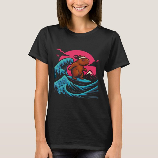 Camiseta Capyra Riding Waves Under Pink Sky Funny Summer Te (Anverso)