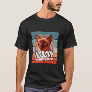 Camiseta Cara de actitud intensa y humorística de gato pene