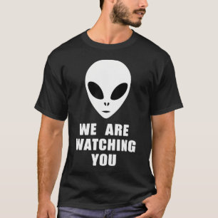 Camiseta Cara de Alien - Te Estamos Observando - Dicho Dive