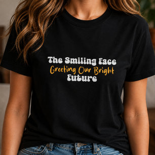 Camiseta Cara Sonriente Dando la Bienvenida a Nuestro Coleg