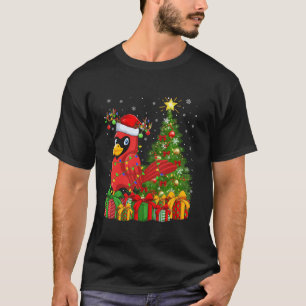 Camiseta Cardinal Bird Xmas Tree ilumina Santa Hat Cardinal