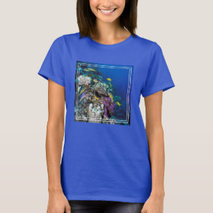 Camiseta Cardumen de salmonetes alrededor de pequeño coral