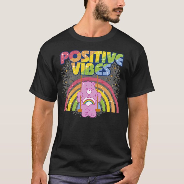Camiseta Care Bears Positive Vibes Rainbow With Cheer Bear (Anverso)