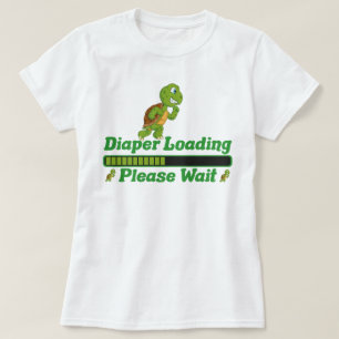 Camiseta Cargando Diaper Por Favor Espere. Regalo gracioso