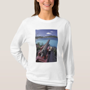 Camiseta CARIBE, San Bartolomé, Connon apuntando hacia la B