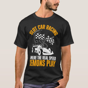 Camiseta Carrera de coches de carreras donde la velocidad r