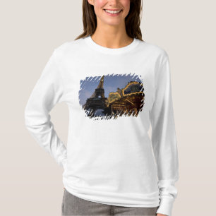 Camiseta Carrusel junto a la Torre Eiffel por la tarde,