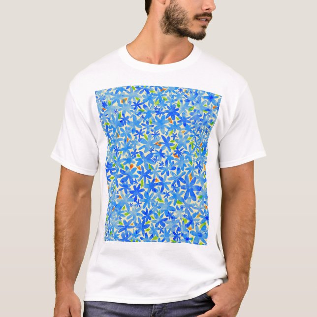 Camiseta Cascada floral: Flores azules patrón sin foco (Anverso)