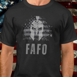 Camiseta Casco Espartano Patriótico Bandera Americana FAFO 
