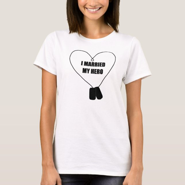 Camiseta casé a mi héroe (Anverso)