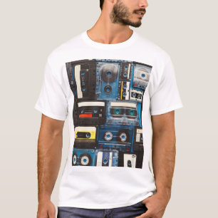 Camiseta Casetes Retro: Vintage de fondo azul.