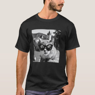 Camiseta Castillo de Bran Rumania Gato con gafas de sol exp