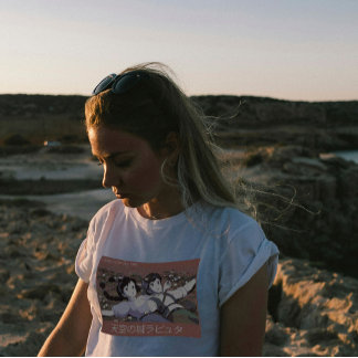 Camiseta Castillo De Comic De Manga Anime En El Cielo