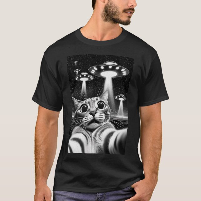 Camiseta Cat Ufo Gracioso Meme De Invasión Retro Alien Cat  (Anverso)