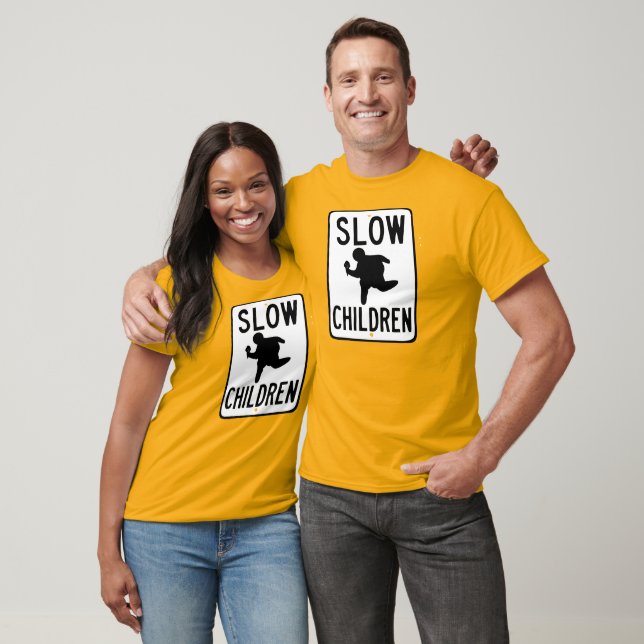 Camiseta Caution Slow Children (Unisexo)
